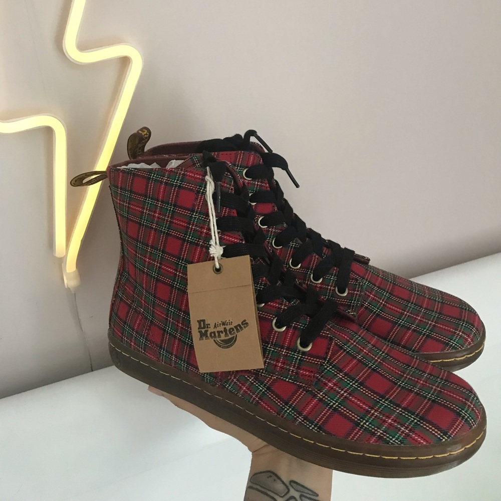 RARE DR. MARTENS HACKNEY